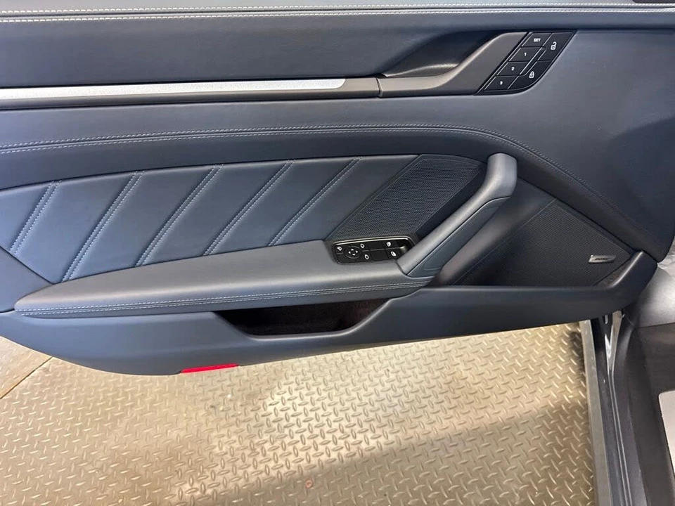 2026 Porsche 992 Carrera S - Image 8 of 31