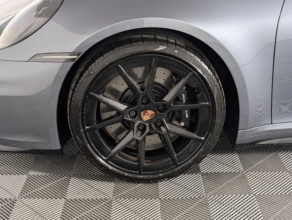 2026 Porsche 992 Carrera S - Image 11 of 31