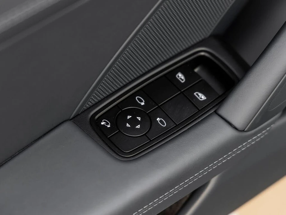 2026 Porsche 992 Carrera S - Image 21 of 31
