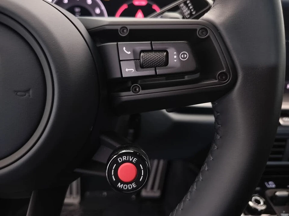 2026 Porsche 992 Carrera S - Image 12 of 31