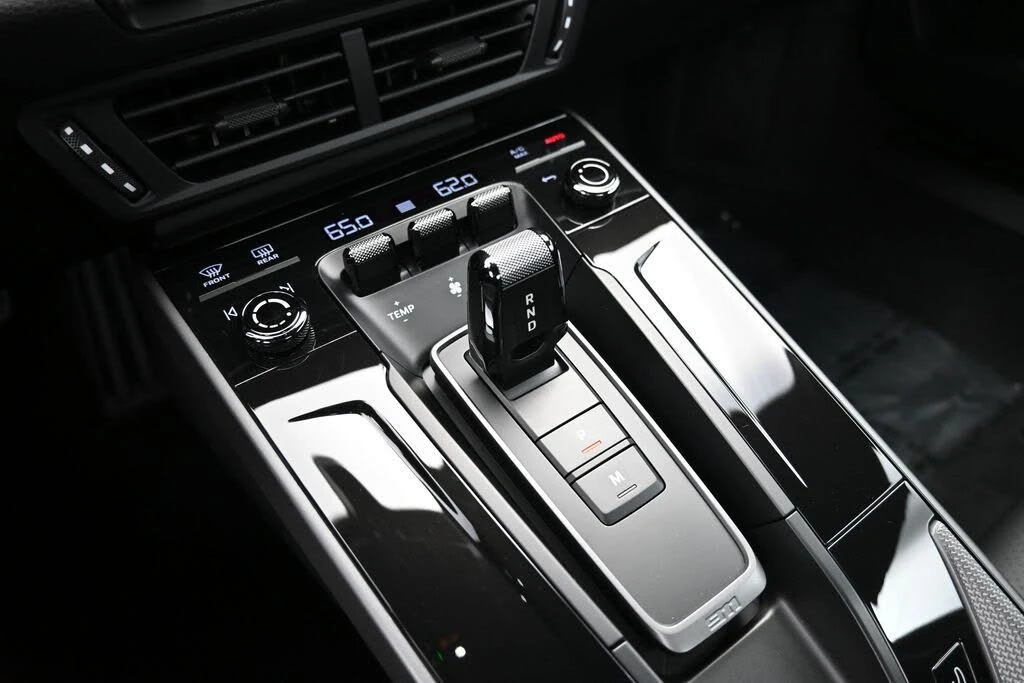 2026 Porsche 992 Carrera S - Image 11 of 31