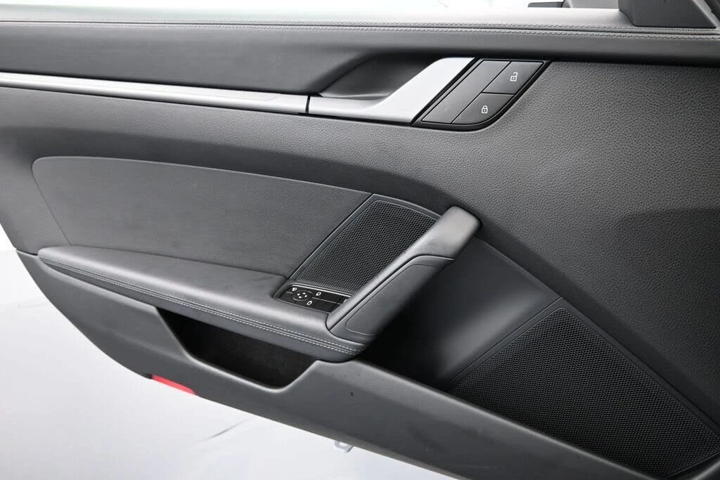 2026 Porsche 992 Carrera S - Image 20 of 31