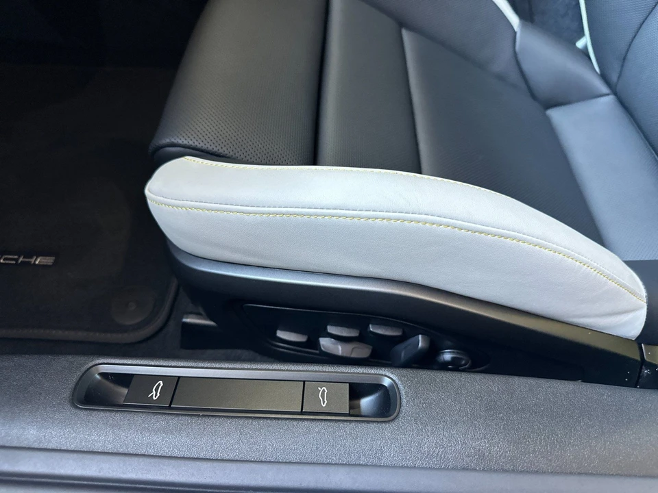 2026 Porsche 992 Carrera S - Image 14 of 31