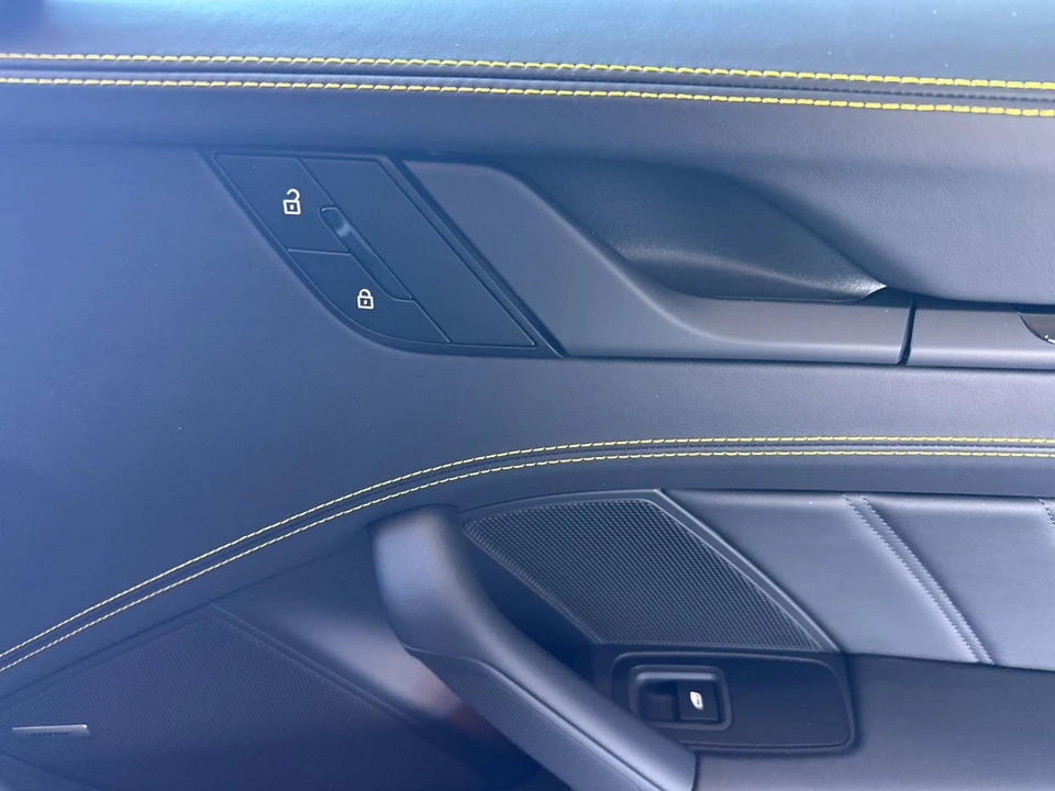 2026 Porsche 992 Carrera S - Image 19 of 31