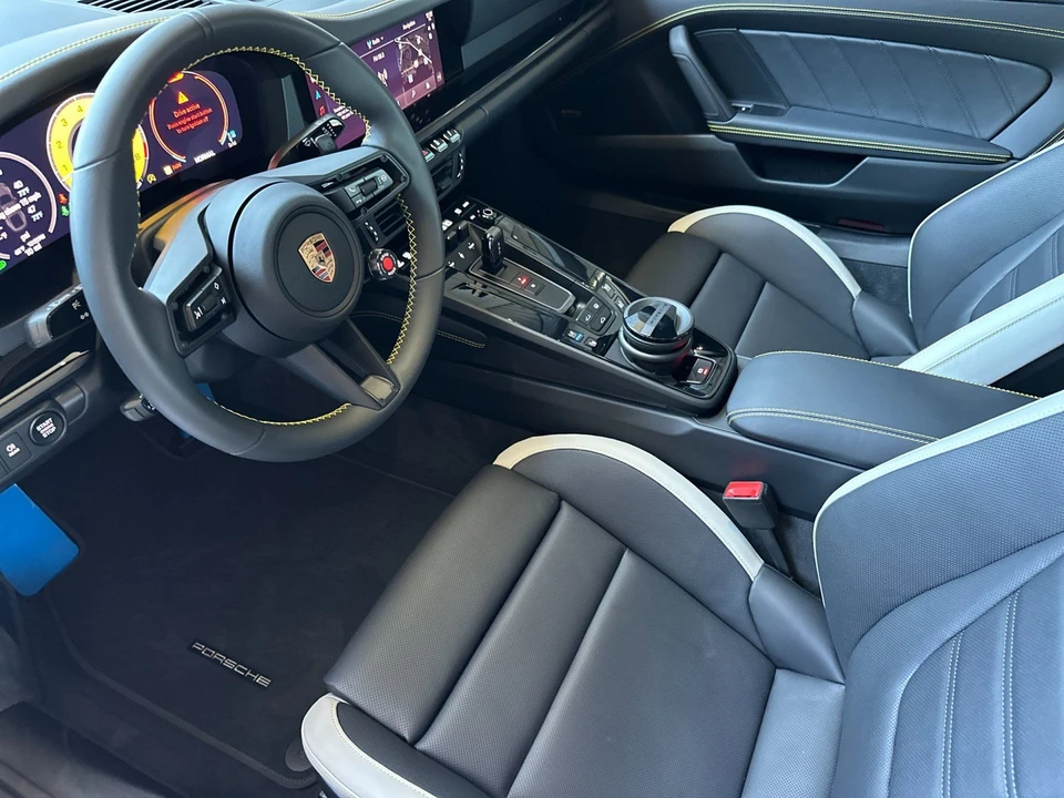 2026 Porsche 992 Carrera S - Image 4 of 31