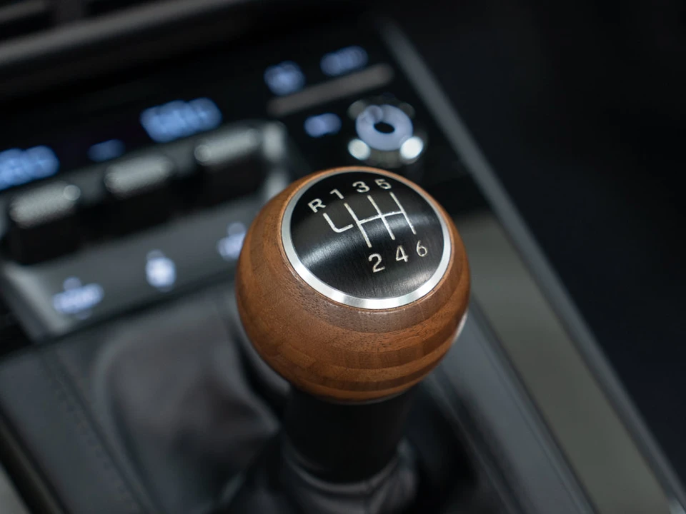 2026 Porsche 992 Carrera T - Image 26 of 31