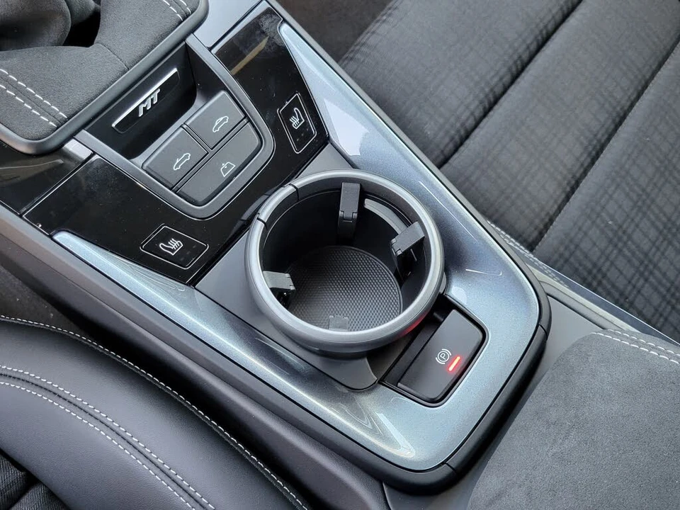 2026 Porsche 992 Carrera T - Image 22 of 31