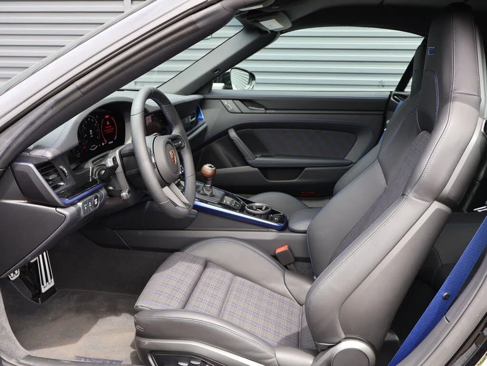 2026 Porsche 992 Carrera T - Image 5 of 31