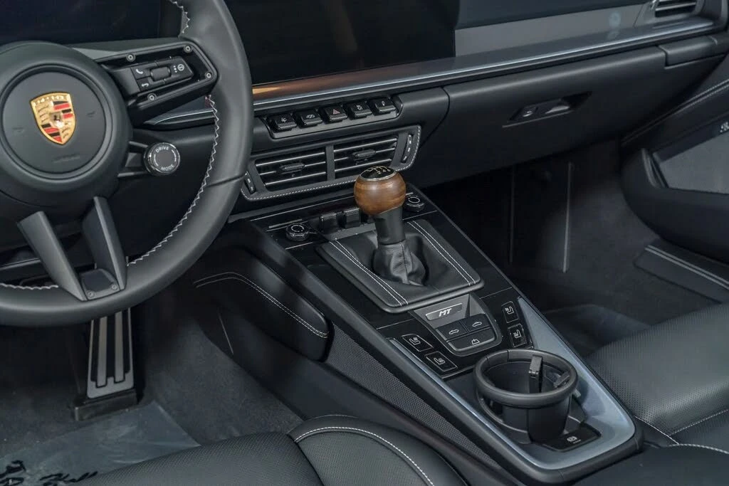 2026 Porsche 992 Carrera T - Image 29 of 31