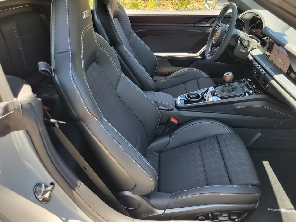 2026 Porsche 992 Carrera T - Image 27 of 31