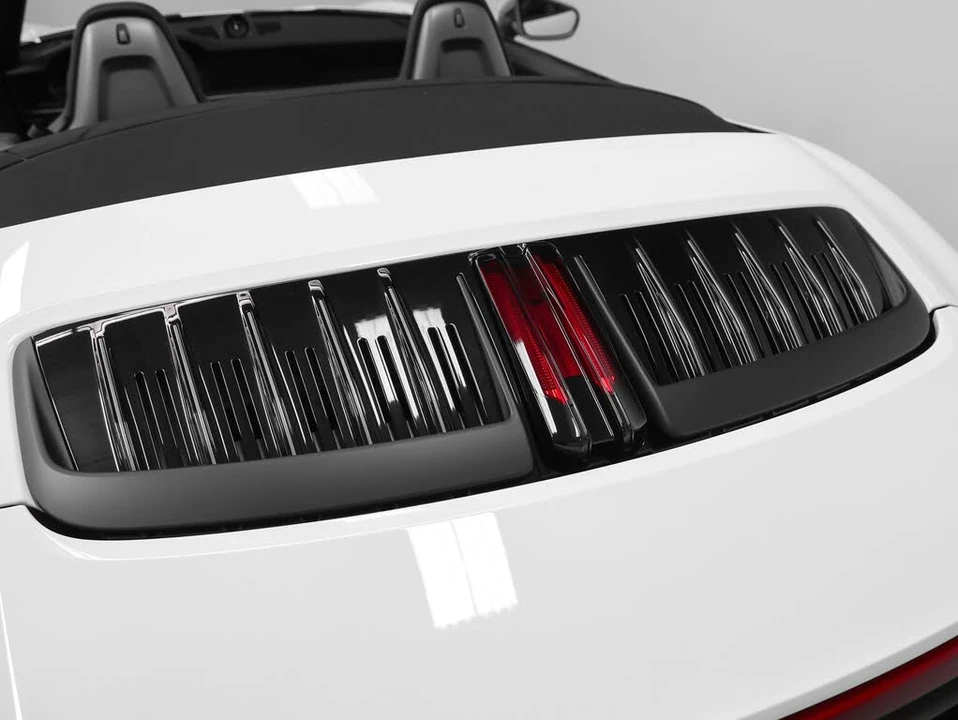 2026 Porsche 992 Carrera T - Image 21 of 31