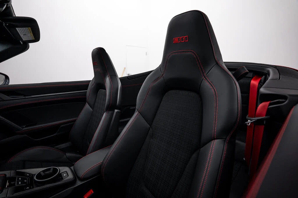 2026 Porsche 992 Carrera T - Image 21 of 31