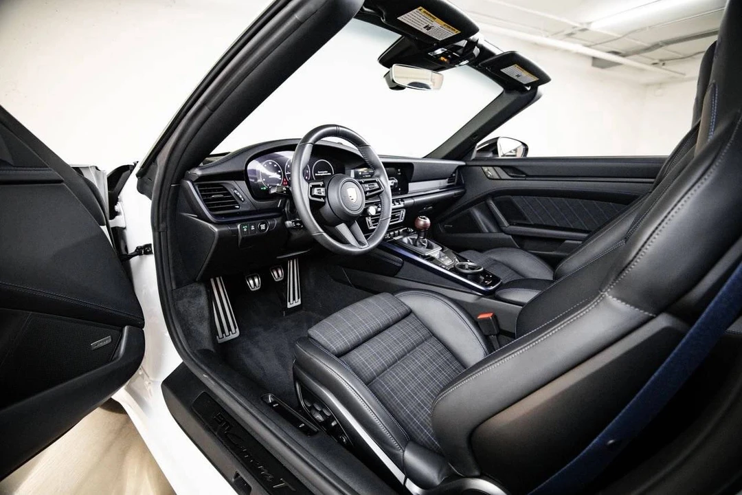 2026 Porsche 992 Carrera T - Image 4 of 4