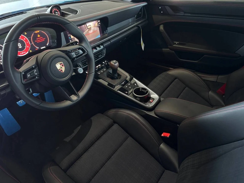 2026 Porsche 992 Carrera T - Image 4 of 4