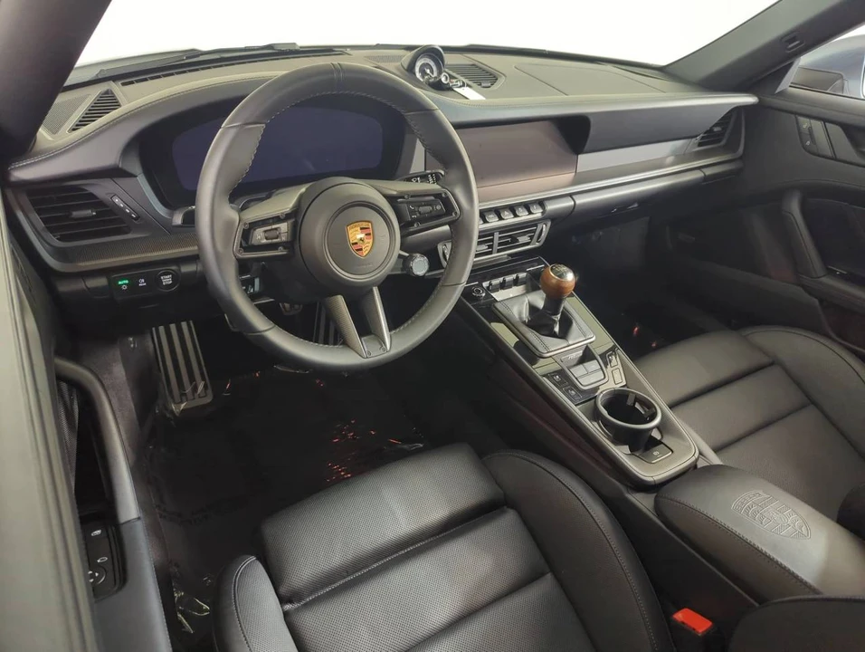2026 Porsche 992 Carrera T - Image 4 of 4