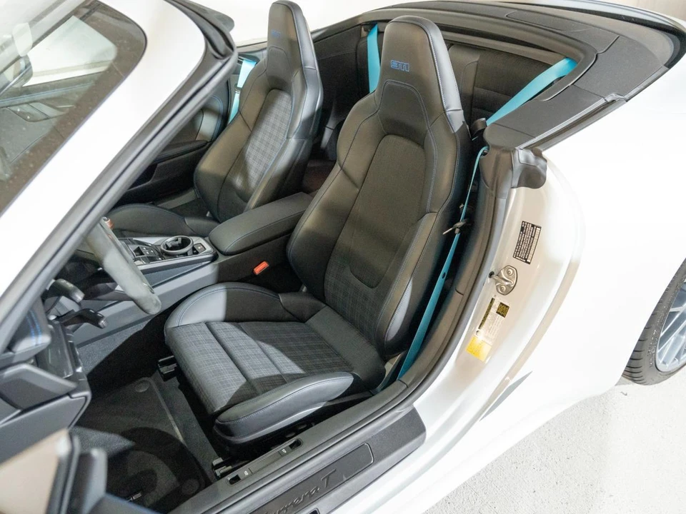 2026 Porsche 992 Carrera T - Image 5 of 26