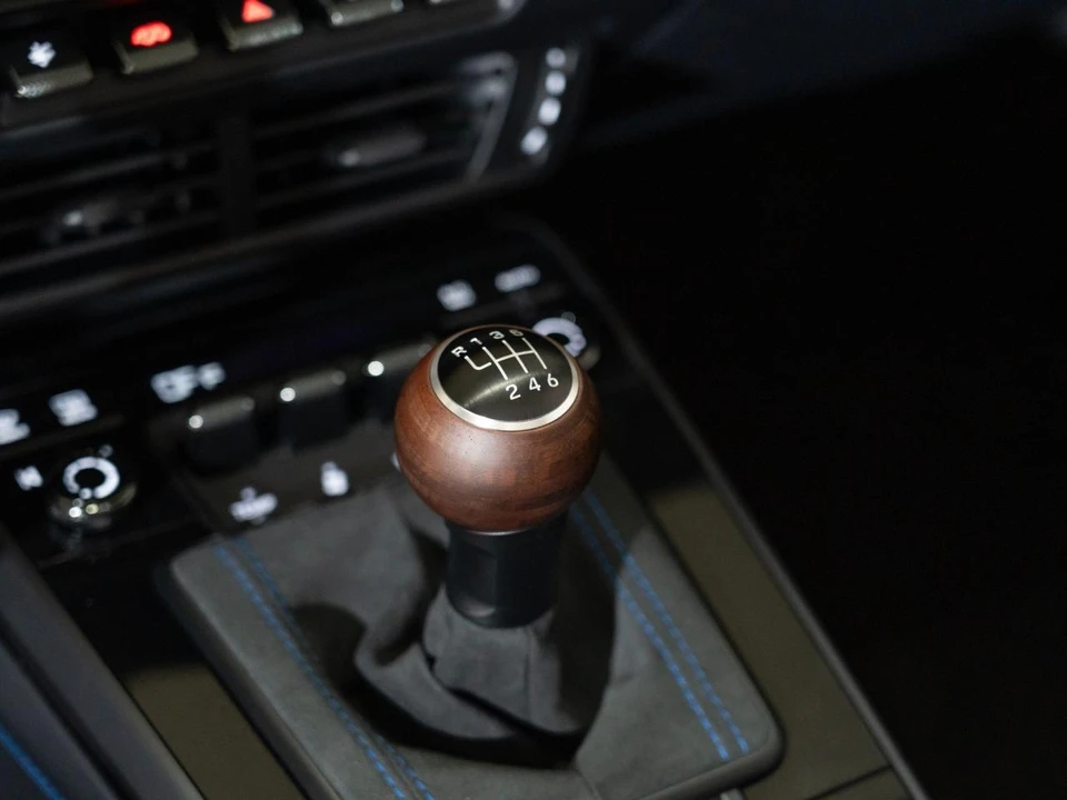 2026 Porsche 992 Carrera T - Image 21 of 26