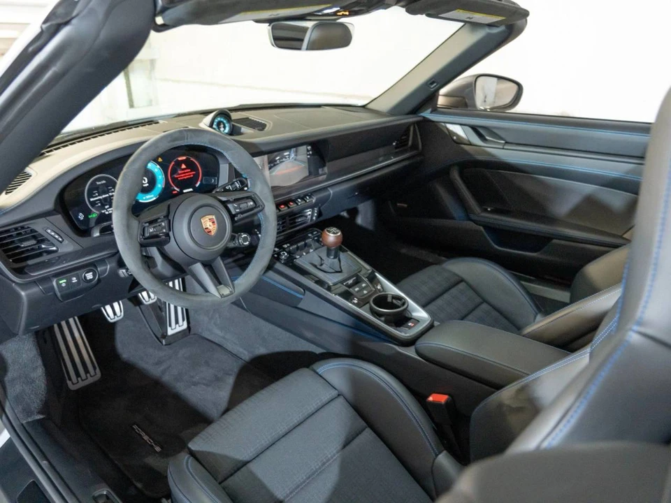2026 Porsche 992 Carrera T - Image 4 of 4