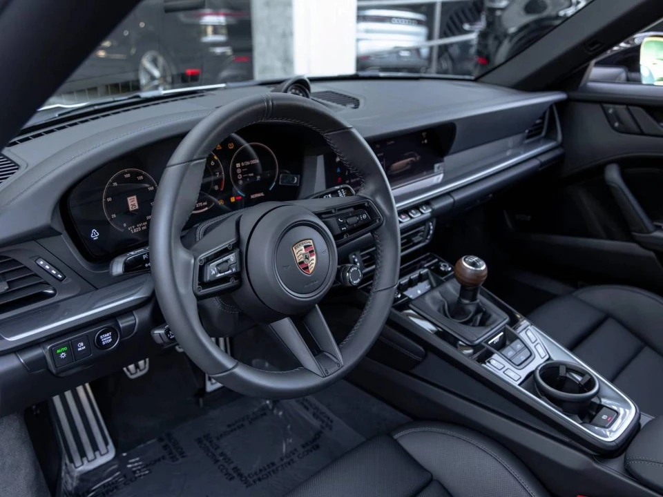 2026 Porsche 992 Carrera T - Image 4 of 4