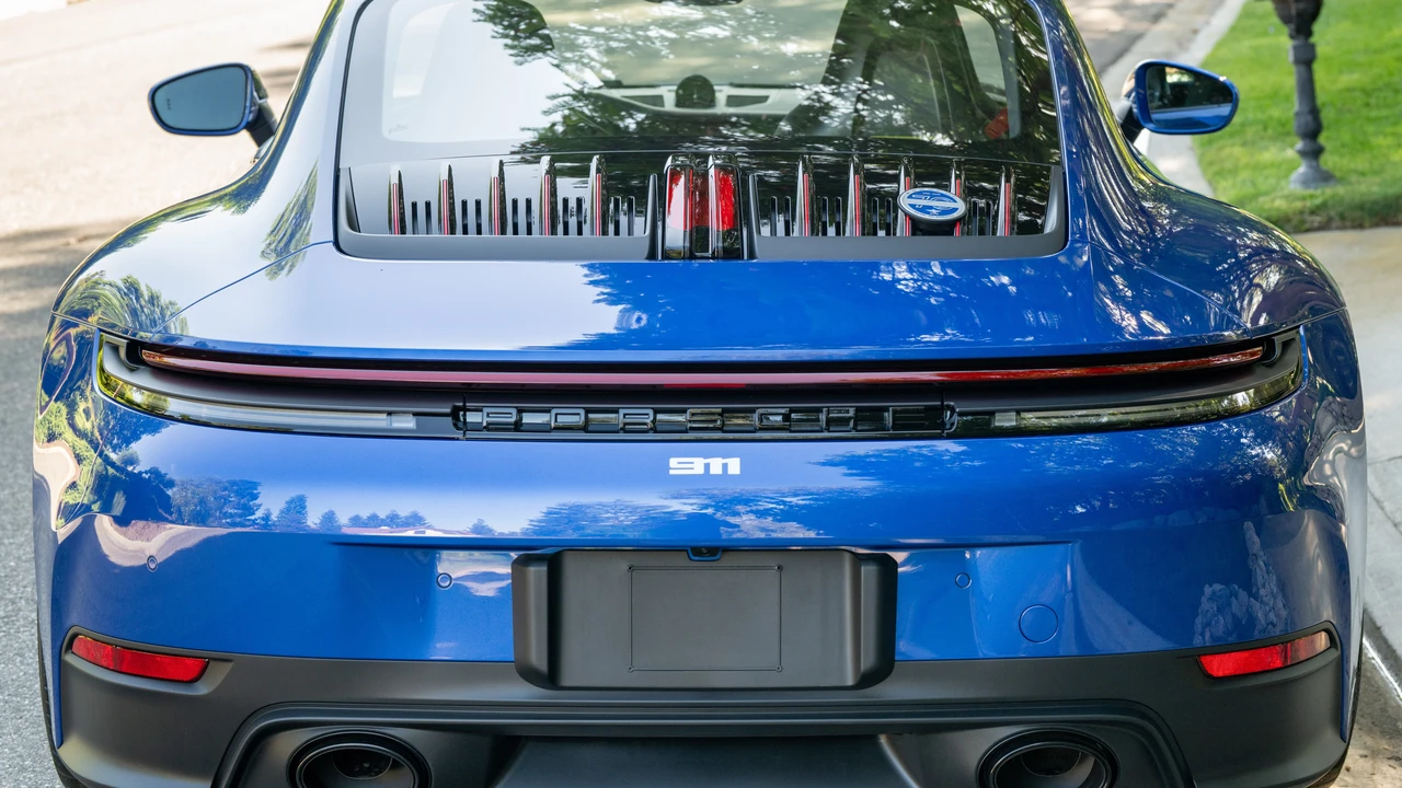 2026 Porsche 992 Carrera T - Image 21 of 31
