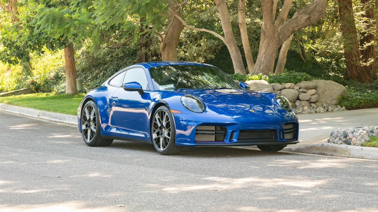 2026 Porsche 992 Carrera T - Image 9 of 31