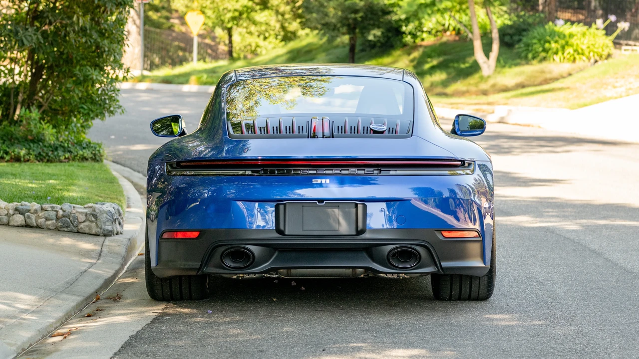 2026 Porsche 992 Carrera T - Image 7 of 31