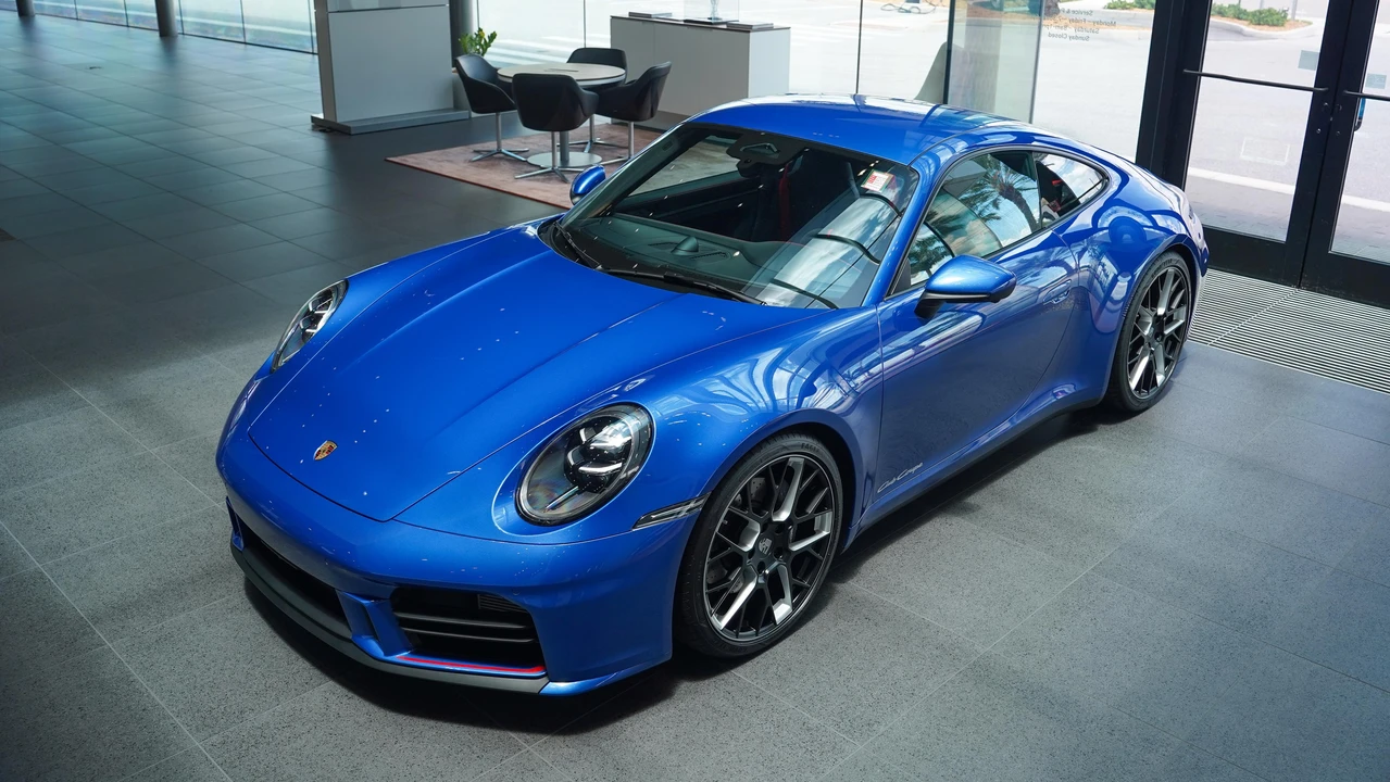 2026 Porsche 992 Carrera T - Image 11 of 31