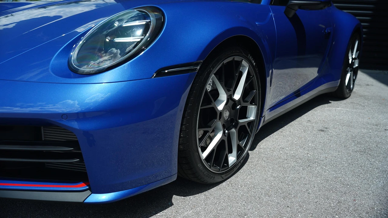 2026 Porsche 992 Carrera T - Image 27 of 31