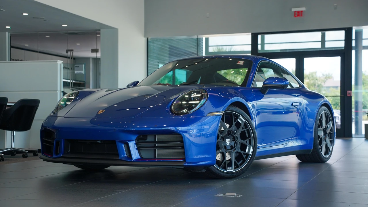 2026 Porsche 992 Carrera T - Image 6 of 31