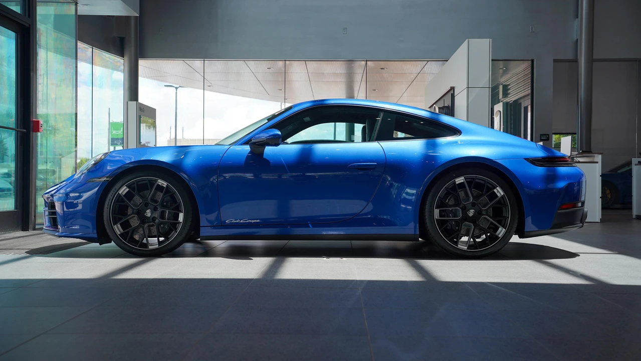 2026 Porsche 992 Carrera T - Image 12 of 31