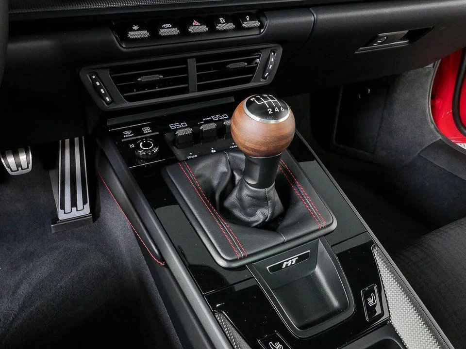 2026 Porsche 992 Carrera T - Image 19 of 31