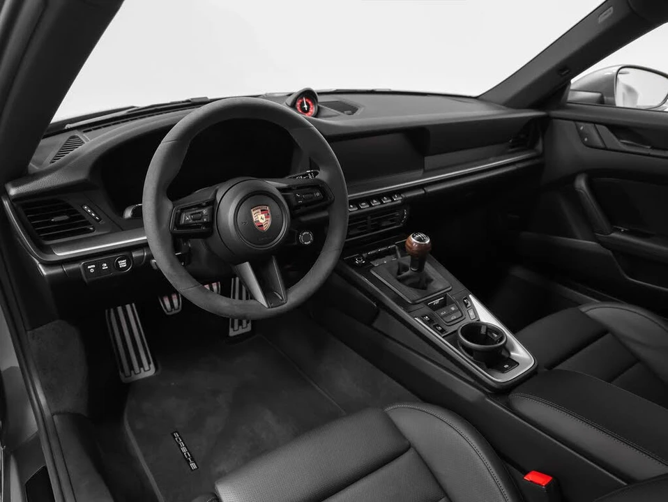 2026 Porsche 992 Carrera T - Image 4 of 31