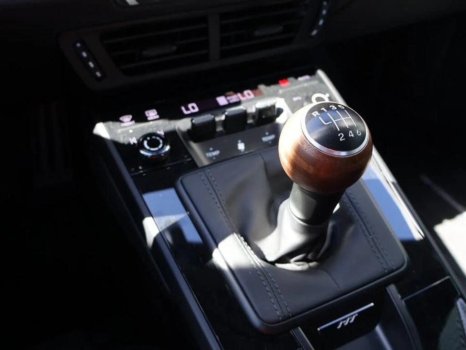 2026 Porsche 992 Carrera T - Image 27 of 31