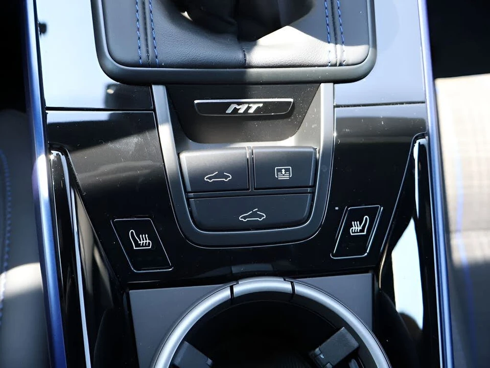 2026 Porsche 992 Carrera T - Image 25 of 31