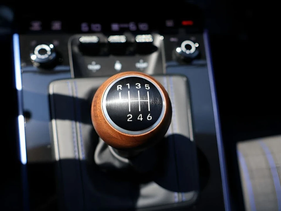 2026 Porsche 992 Carrera T - Image 26 of 31