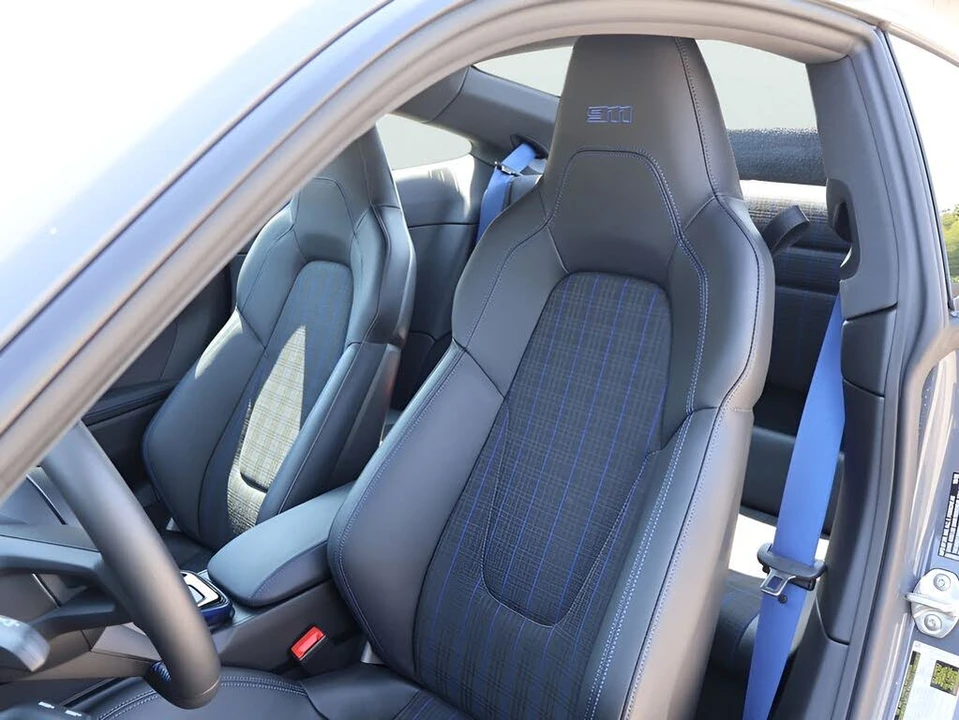 2026 Porsche 992 Carrera T - Image 5 of 31