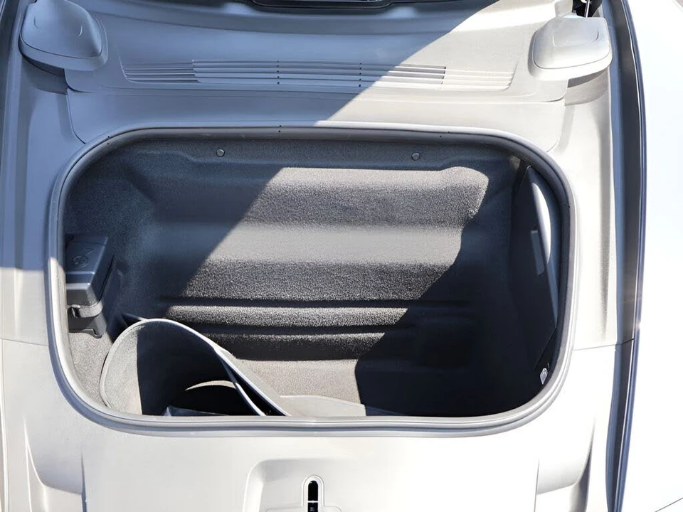 2026 Porsche 992 Carrera T - Image 17 of 31