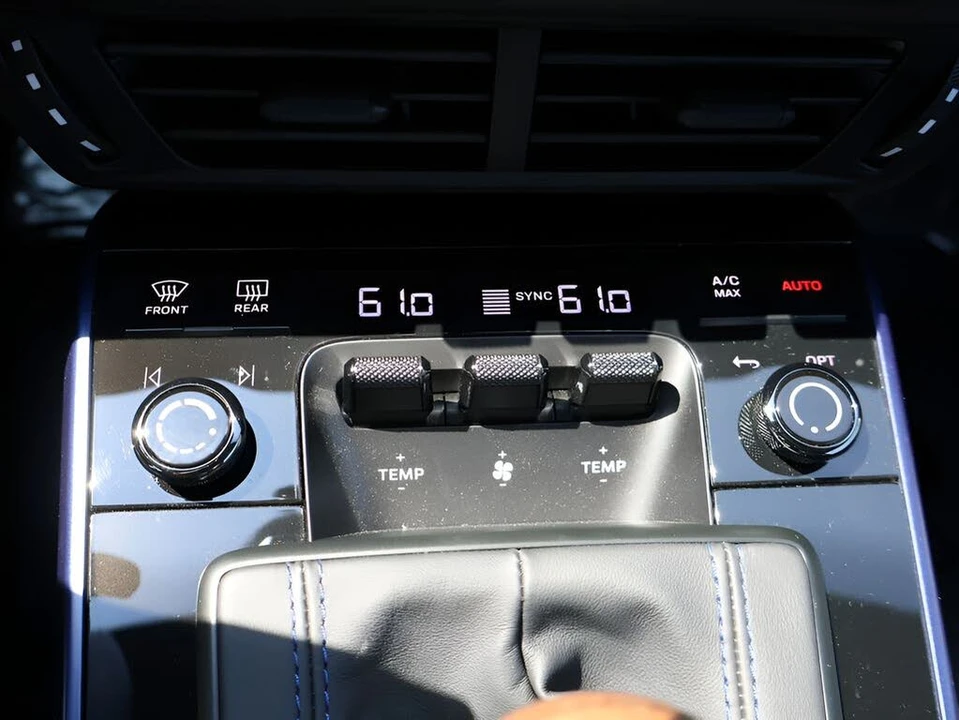2026 Porsche 992 Carrera T - Image 27 of 31