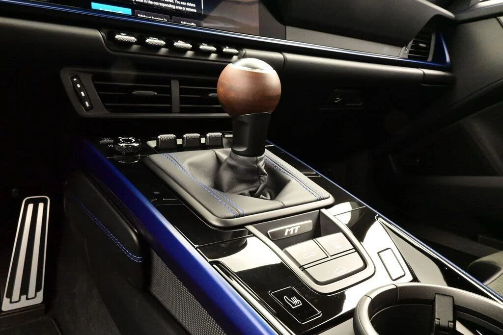 2026 Porsche 992 Carrera T - Image 11 of 29