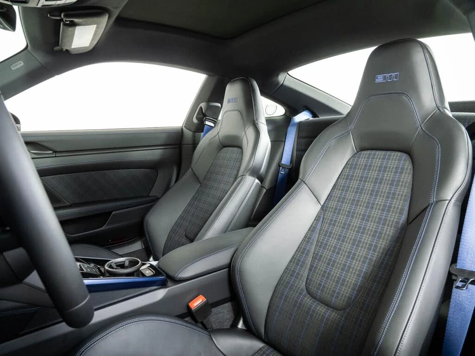 2026 Porsche 992 Carrera T - Image 5 of 30