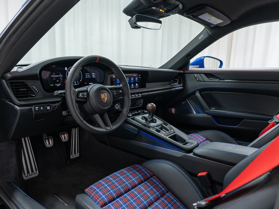 2026 Porsche 992 Carrera T - Image 4 of 31