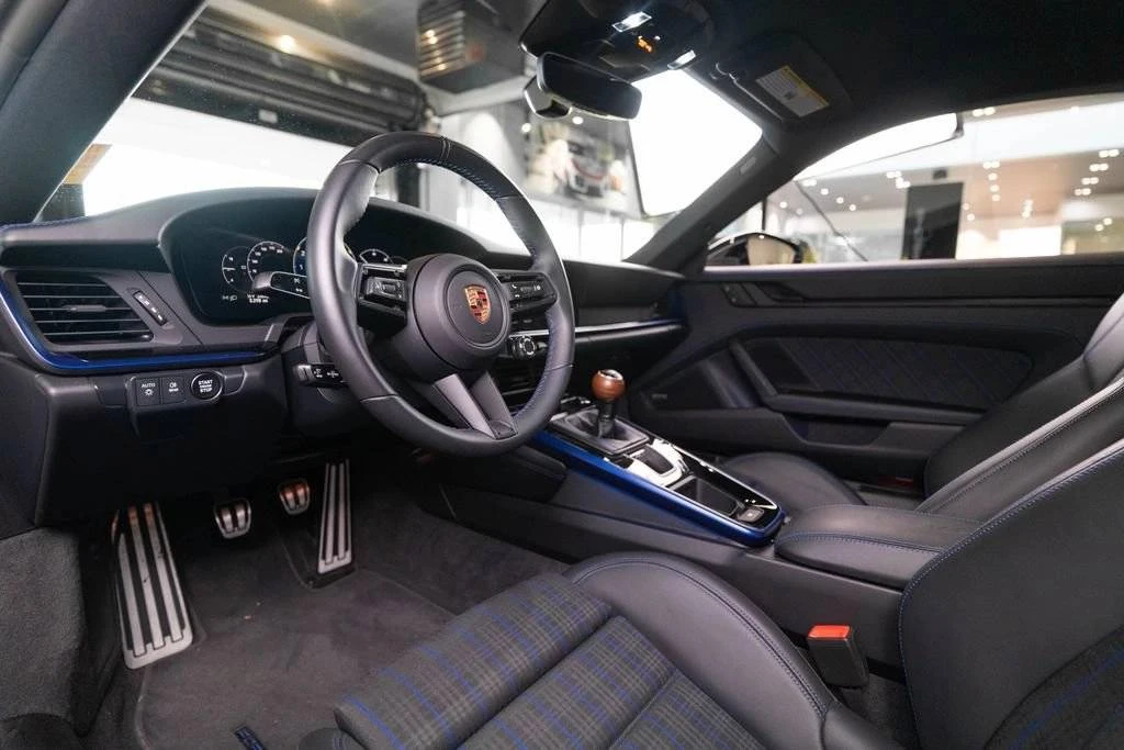 2026 Porsche 992 Carrera T - Image 4 of 4