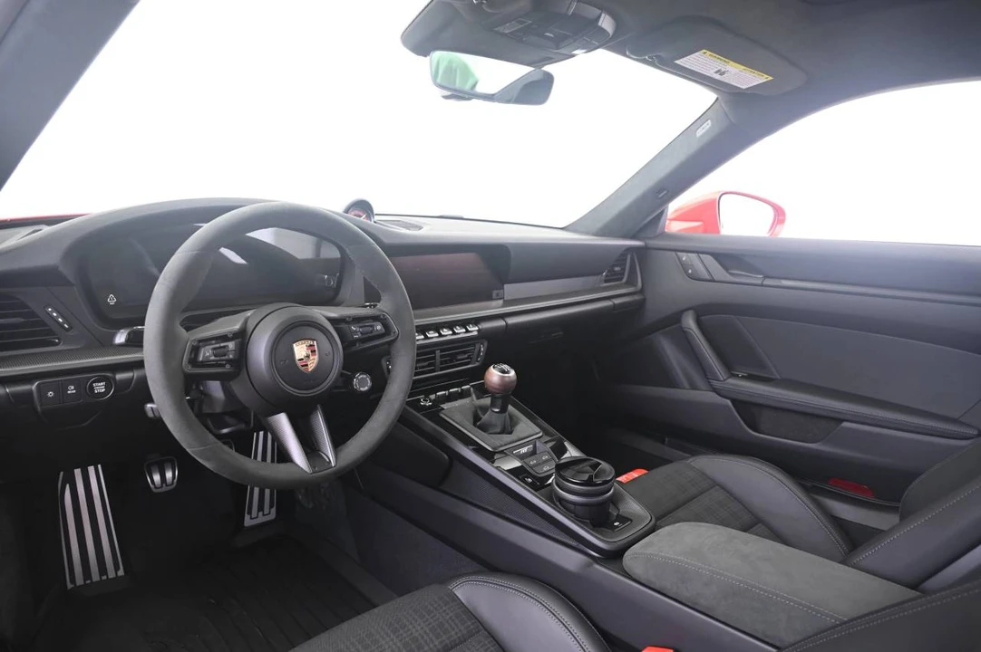 2026 Porsche 992 Carrera T - Image 4 of 4
