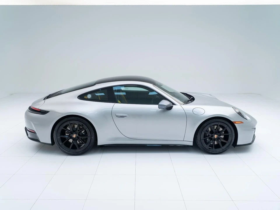 2026 Porsche 992 Carrera T - Image 8 of 31