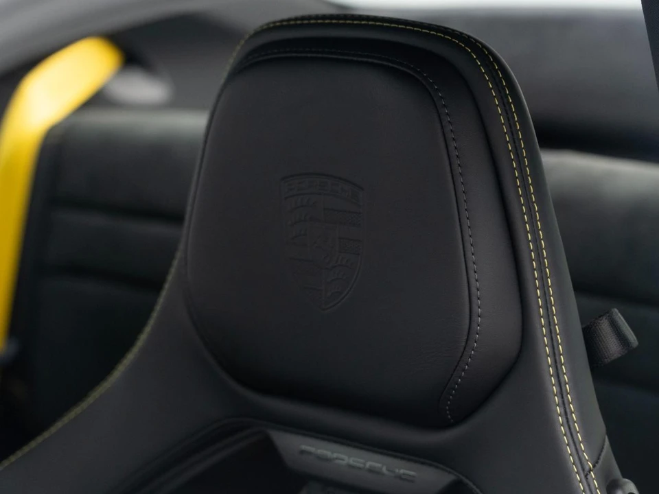 2026 Porsche 992 Carrera T - Image 19 of 31