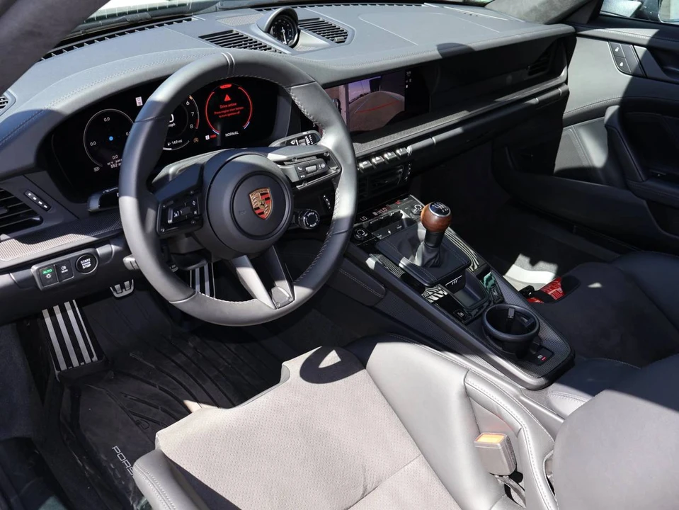 2026 Porsche 992 Carrera T - Image 4 of 4