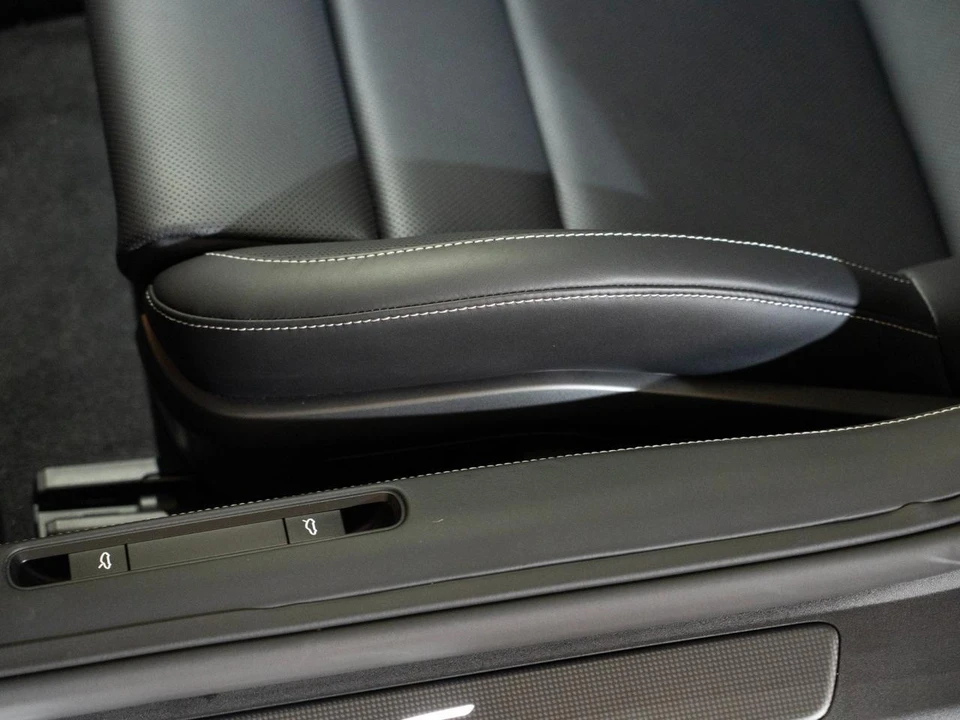 2026 Porsche 992 Carrera T - Image 15 of 29