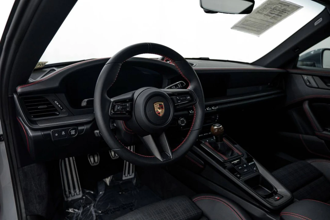 2026 Porsche 992 Carrera T - Image 4 of 4