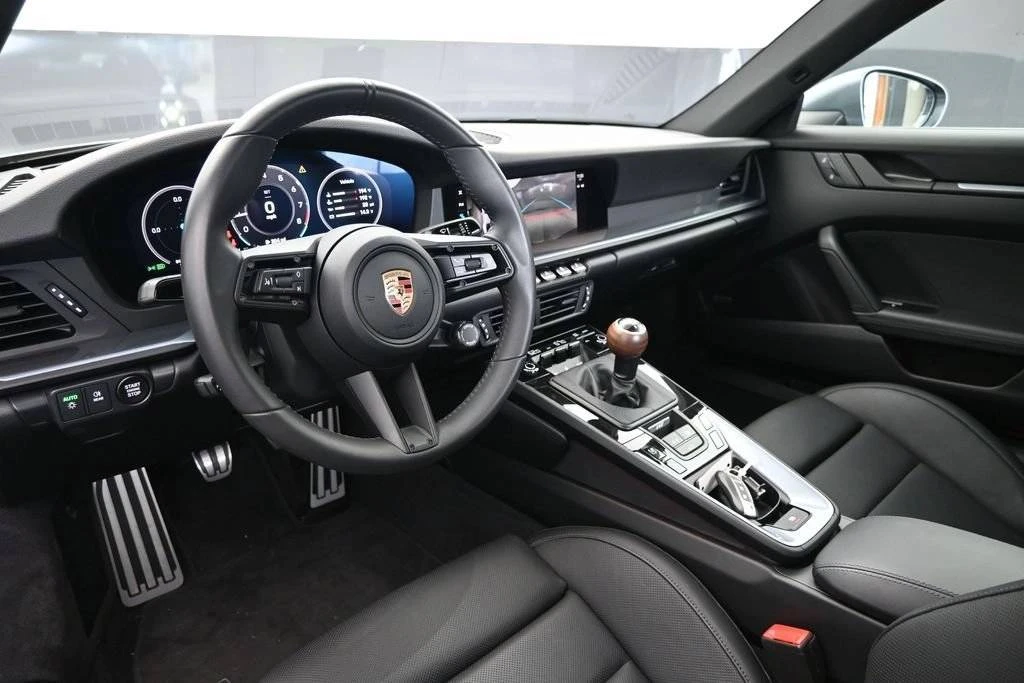 2026 Porsche 992 Carrera T - Image 4 of 5