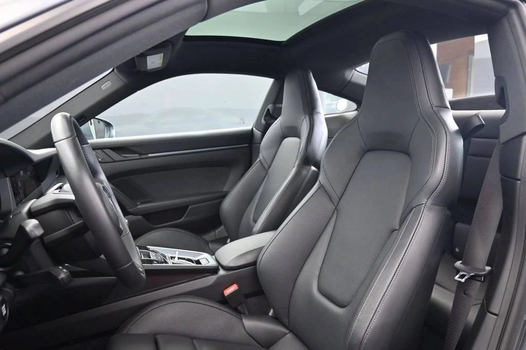 2026 Porsche 992 Carrera T - Image 5 of 5